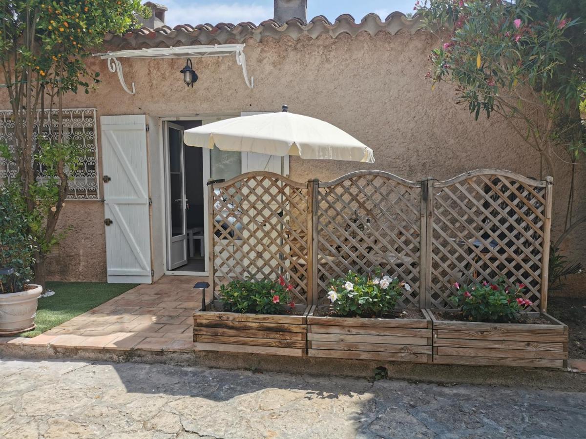 Lili La Seyne-sur-Mer Exterior photo