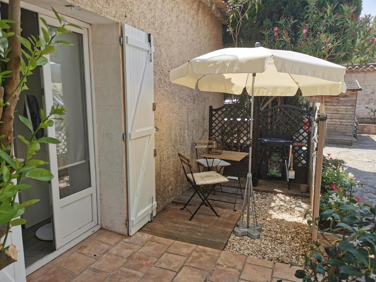 Lili La Seyne-sur-Mer Exterior photo