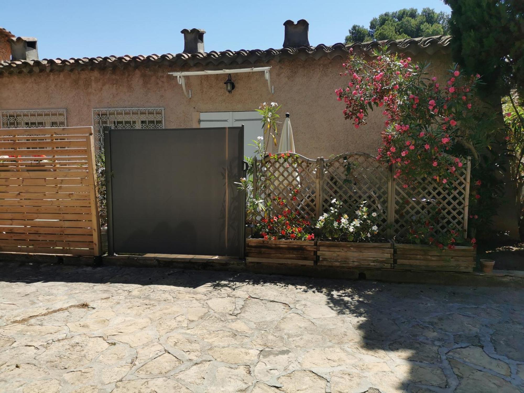 Lili La Seyne-sur-Mer Exterior photo